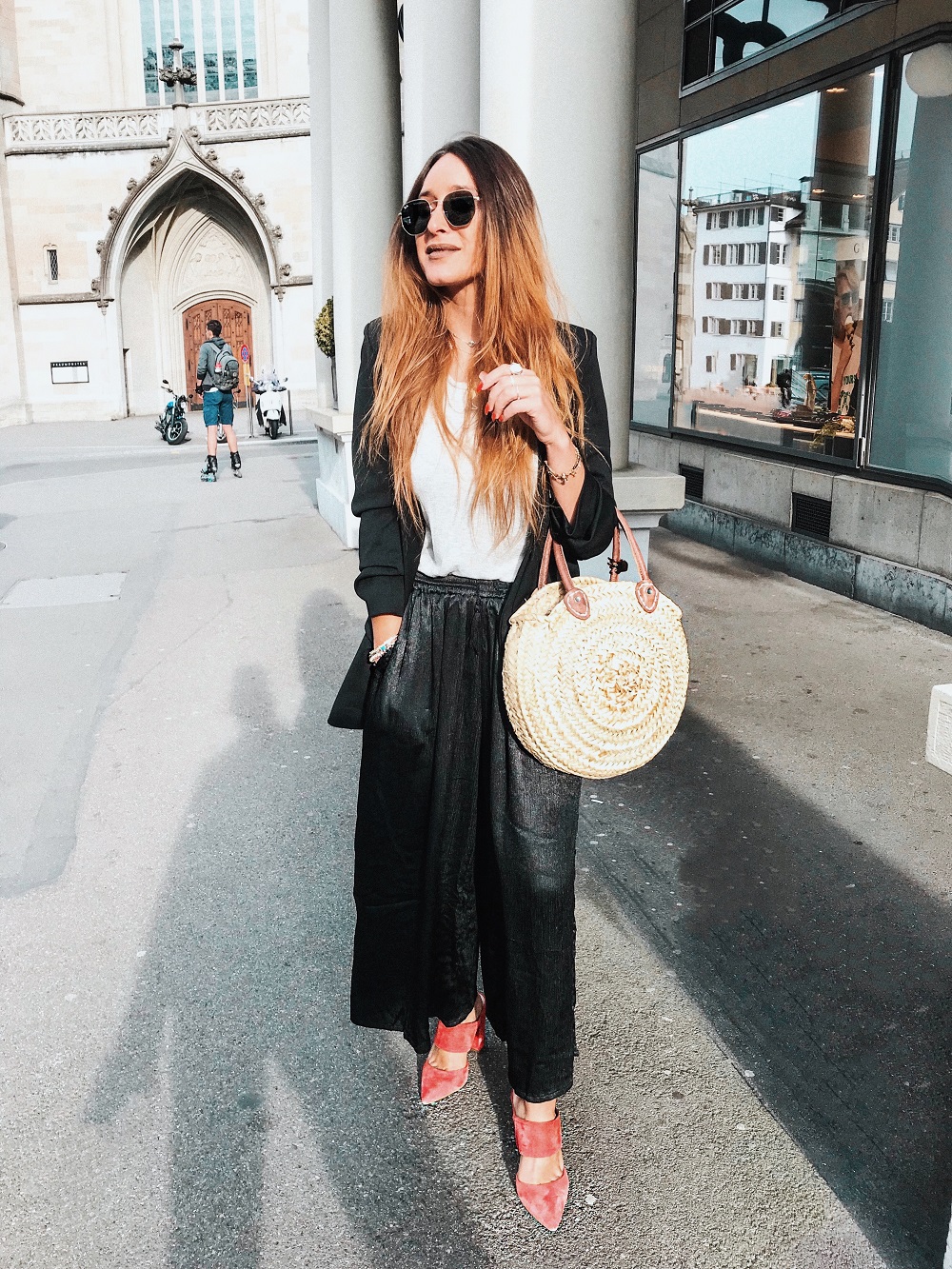 Fashion Blogger from Switzerland Nissi Mendes 