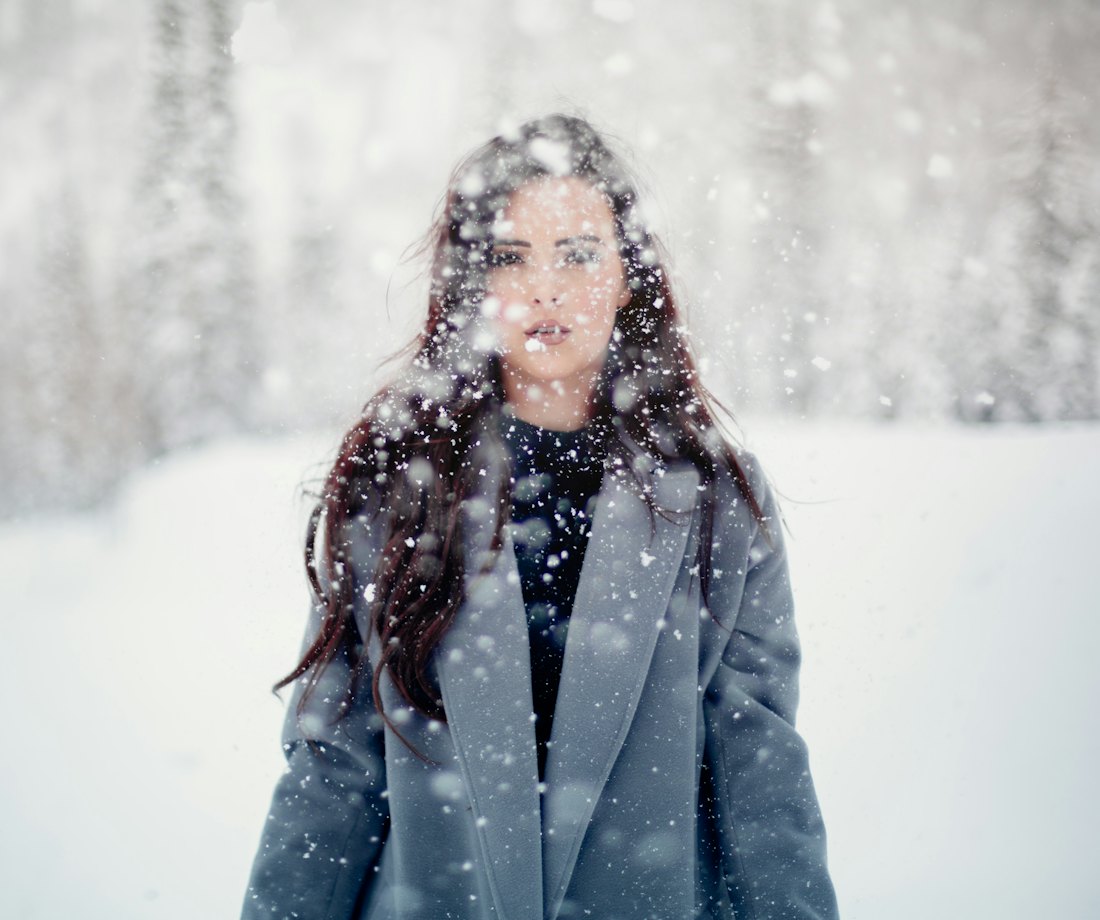 Frau im Schnee